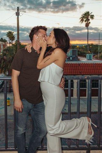 mobile - carousel-hero-element image-8