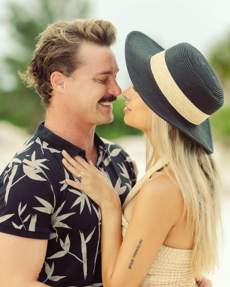 carousel-hero-element image-15