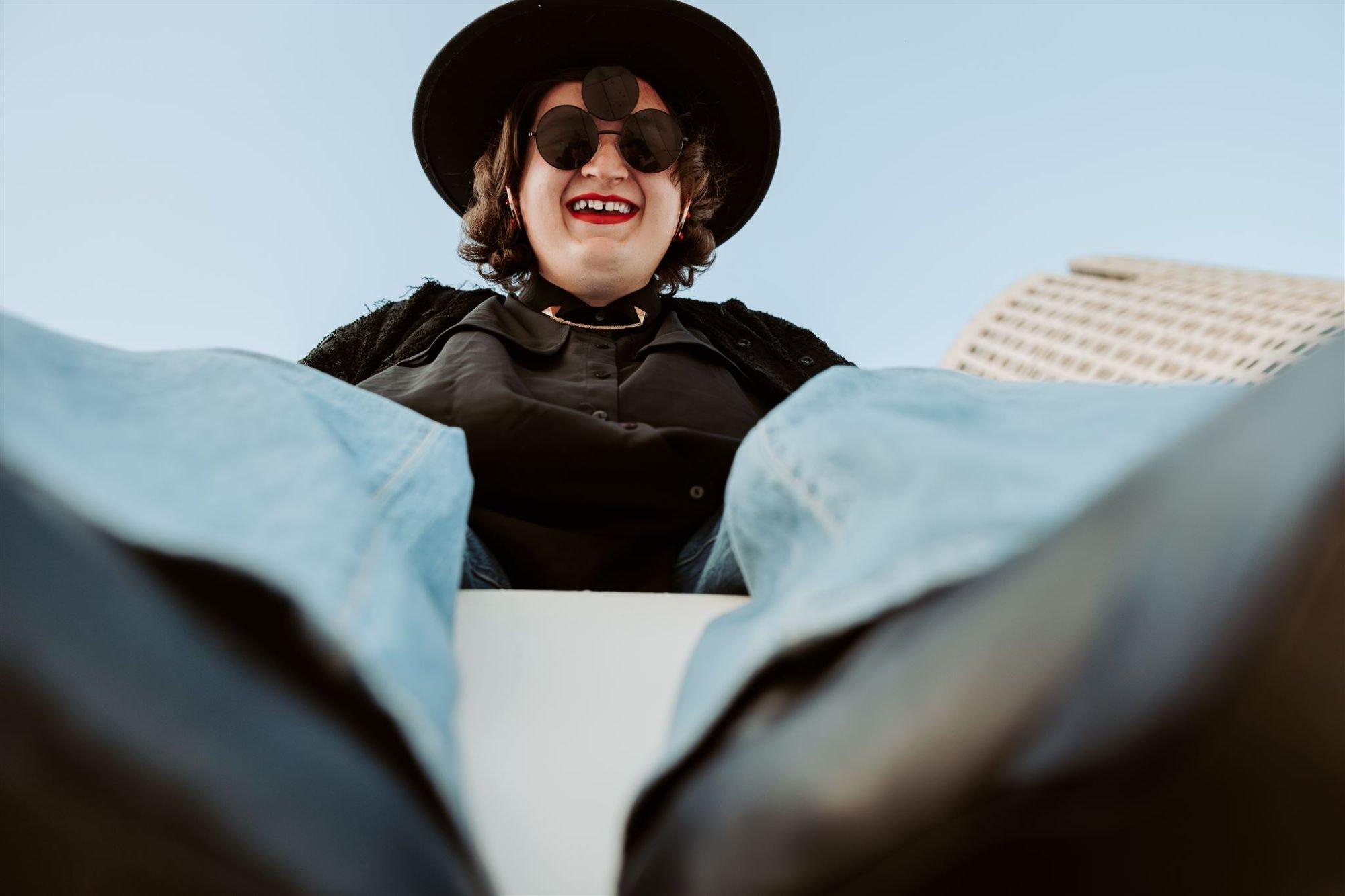 carousel-hero-element image-7