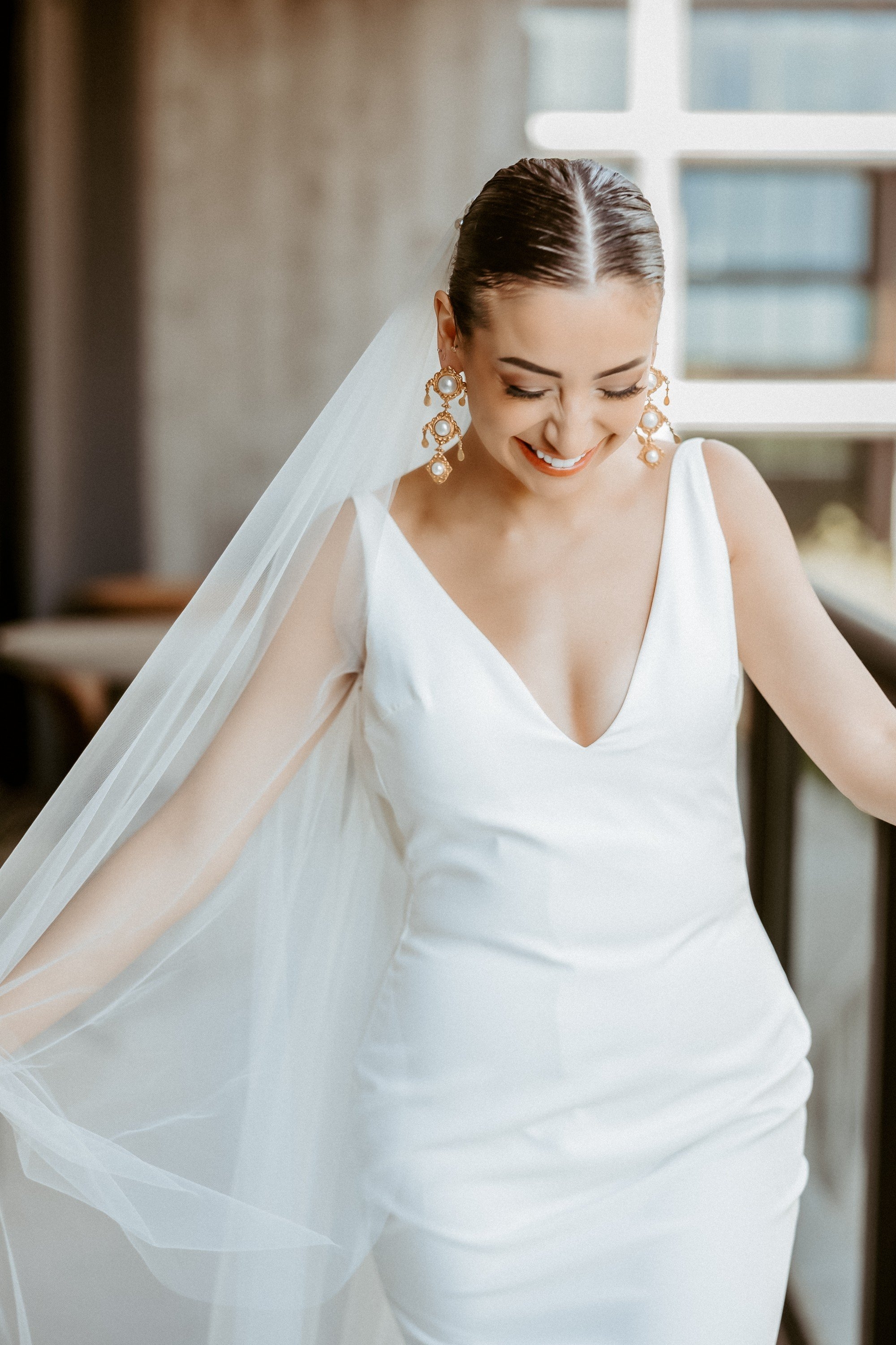 carousel-hero-element image-0