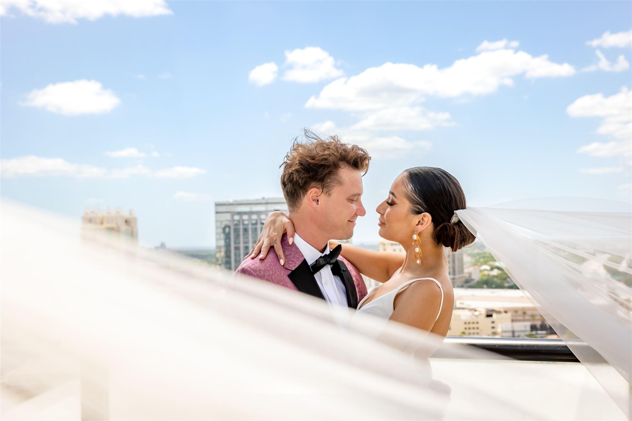 carousel-hero-element image-0